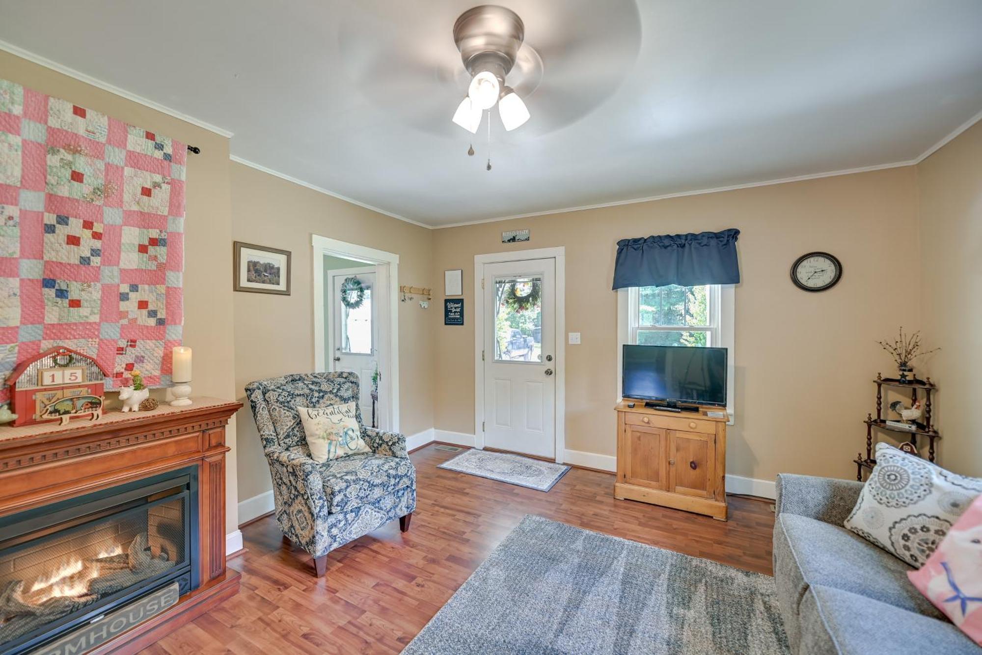 Grandmas Farm House On 125 Acres With Fire Pit! Beattyville Exterior photo