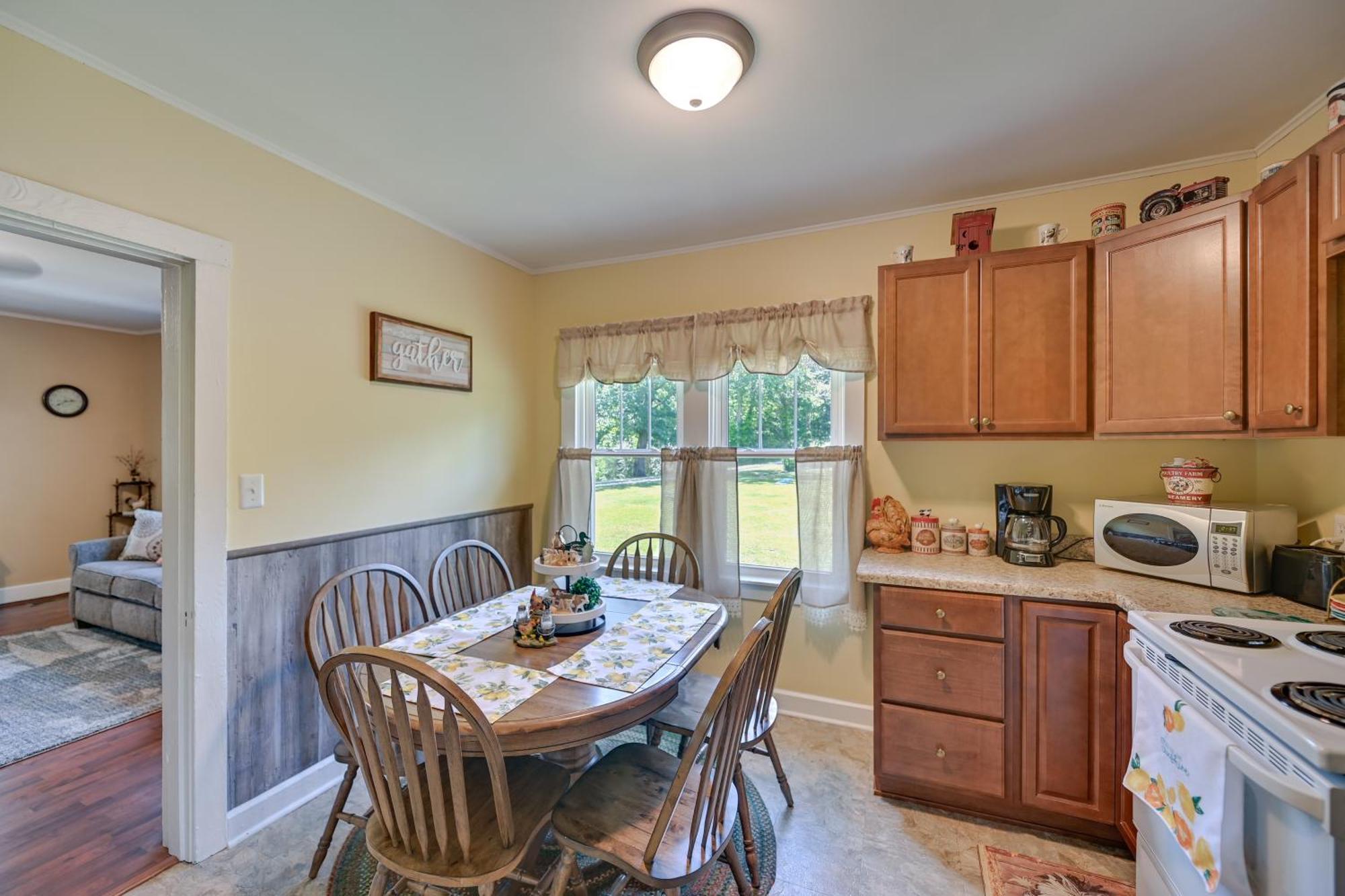 Grandmas Farm House On 125 Acres With Fire Pit! Beattyville Exterior photo