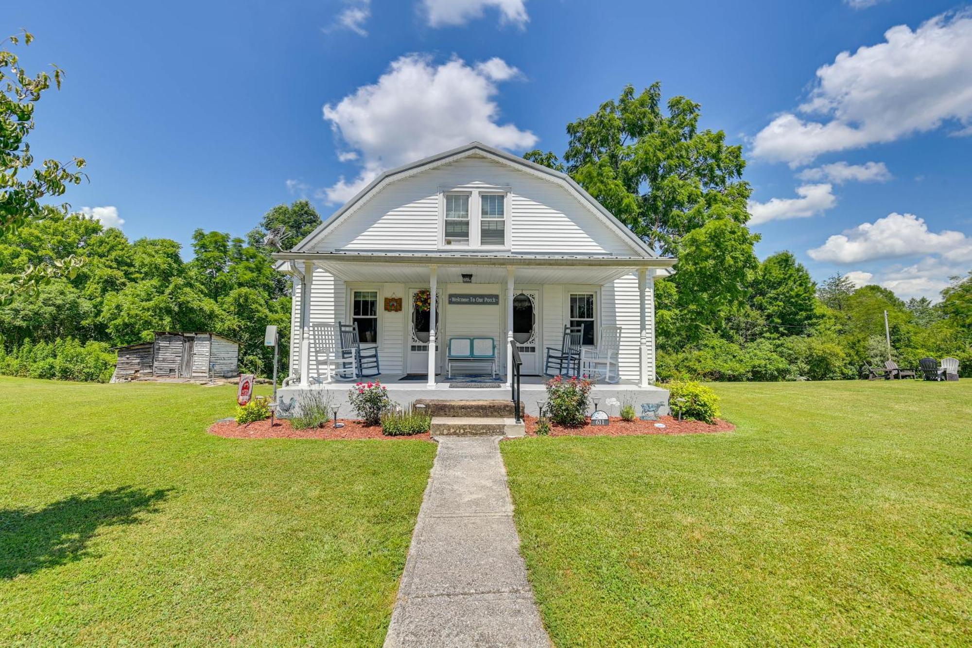 Grandmas Farm House On 125 Acres With Fire Pit! Beattyville Exterior photo