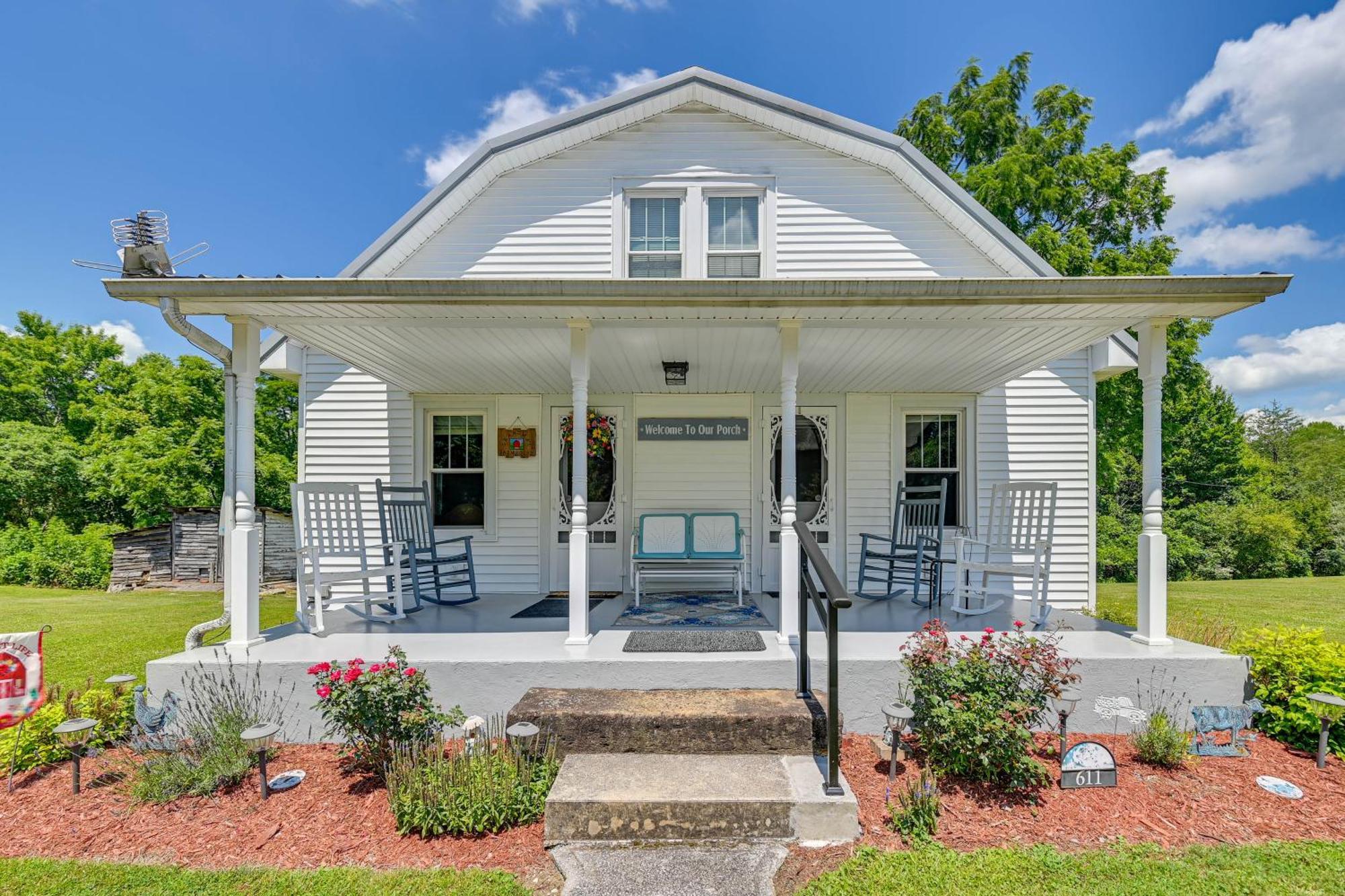 Grandmas Farm House On 125 Acres With Fire Pit! Beattyville Exterior photo